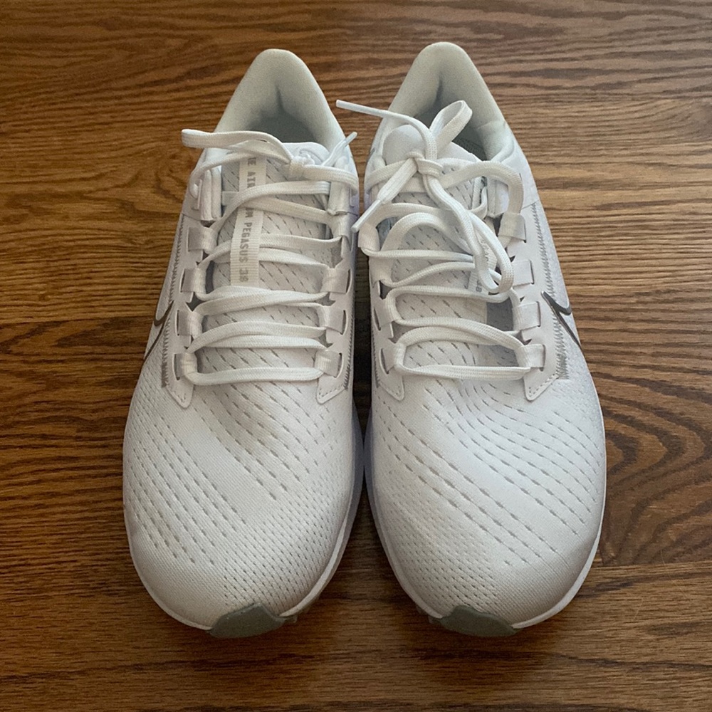 Nike Air Zoom Pegasus 38 Running Shoe